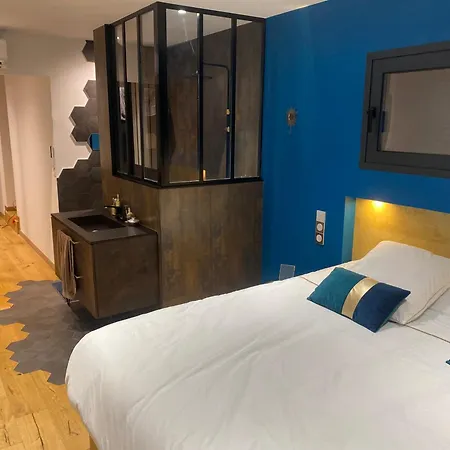 Lyon 8e, 8 Personnes Piscine Jardin, Parking Prive, Terrain De Petanque فيلة *