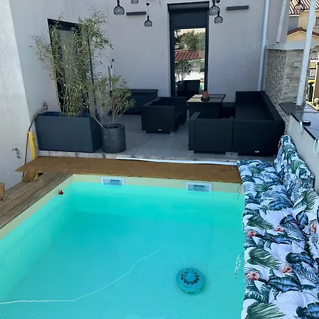 Lyon 8e, 8 Personnes Piscine Jardin, Parking Prive, Terrain De Petanque * Montplaisir