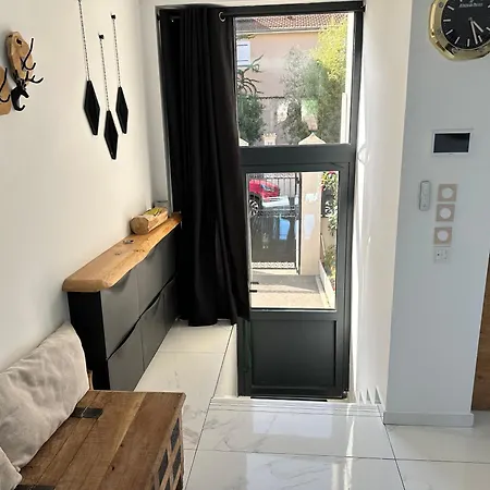 فيلة Lyon 8e, 8 Personnes Piscine Jardin, Parking Prive, Terrain De Petanque